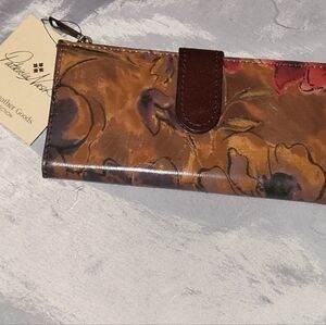 Patricia Nash Nazari bi fold BNWT